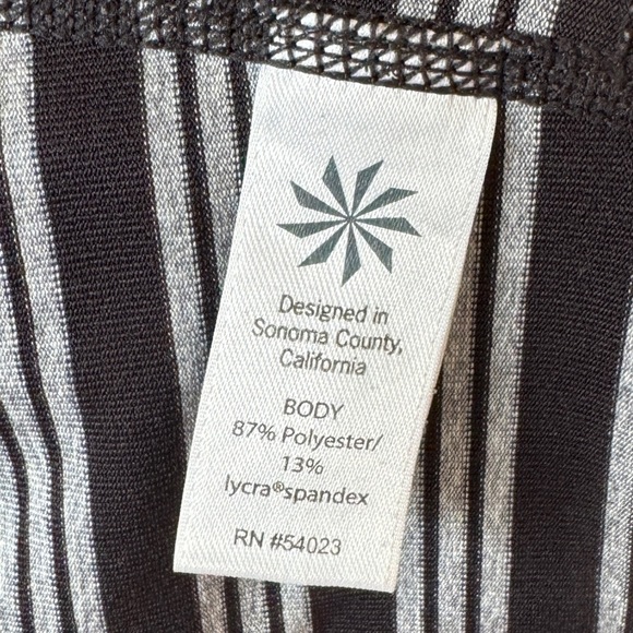 Athleta Striped Chaturanga Capri Leggings, Heather Gray & Black, Size MP - Picture 9 of 13